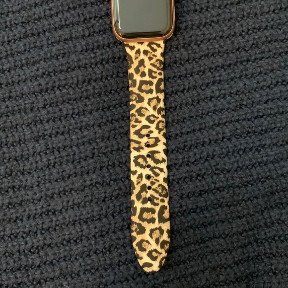 Cheetah Print Apple Watch Band - Picture 6 of 17